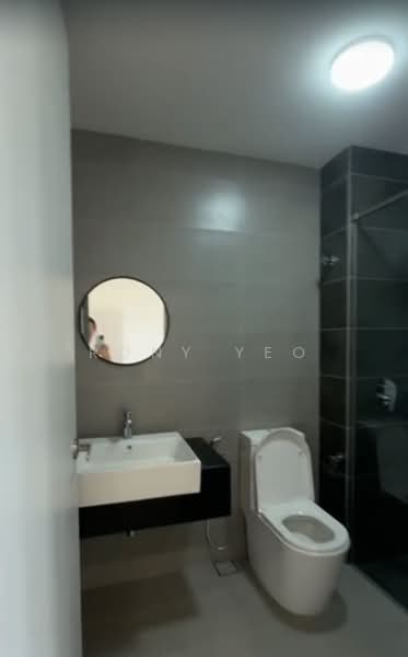 Servis Apartment untuk Dijual di Sunway Belfield - Rony Yeo - Bathroom - PropertyGuru.com.my