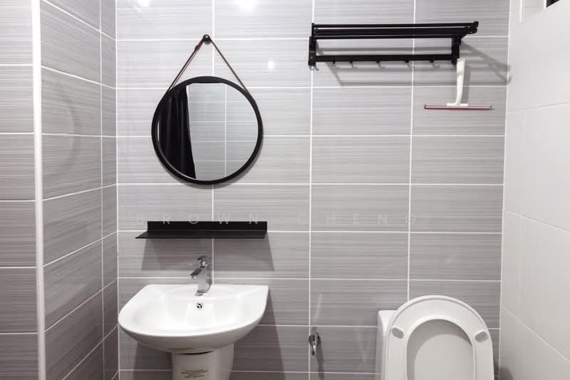 Service Residence for Rent at Sky Oasis Residence (Pangsapuri Oasis 1) - Brown Cheng - Bathroom - PropertyGuru.com.my