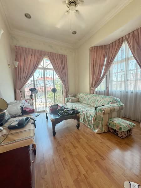 Bungalow for Rent in Johor Bahru (Johor) - Stella Chia - Living Room - PropertyGuru.com.my