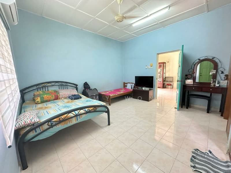 2-storey Terraced House for Sale in Sungai Long (Bandar Sungai Long) - Tommy Wong - Bedroom - PropertyGuru.com.my