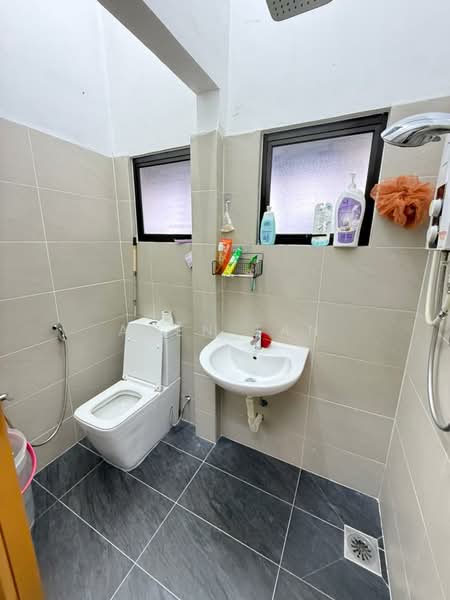 Rumah Teres 1.5 Tingkat untuk Dijual di Shah Alam (Selangor) - Aden Tan - Bathroom - PropertyGuru.com.my