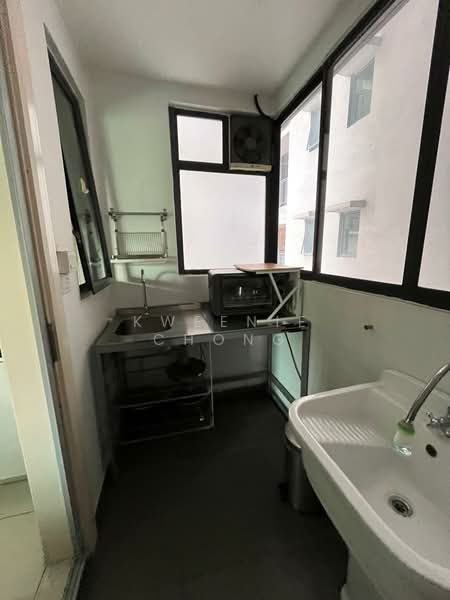 Condominium for Sale at Altitude 236 - Kweenie Chong - Kitchen - PropertyGuru.com.my