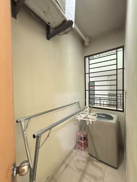 Pangsapuri untuk Disewa di Sri Samudera Apartment (Seaview Residence Suites) - Yo Yeo - PropertyGuru.com.my
