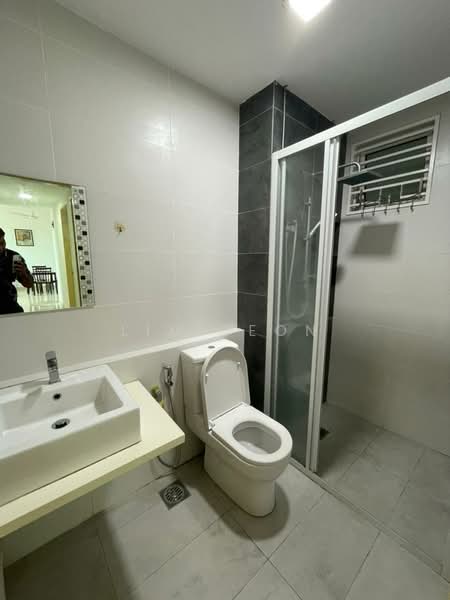 Service Residence for Rent at Impiria Residensi Bukit Tinggi Klang - Lim Jeon - Bathroom - PropertyGuru.com.my