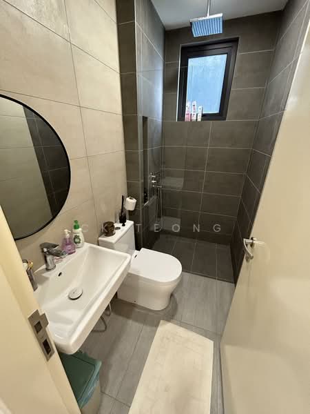 Kondominium untuk Disewa di Sky Meridien - CK Teong - Bathroom - PropertyGuru.com.my
