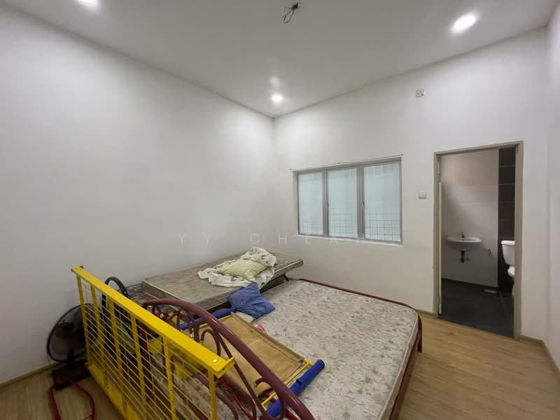 Rumah Berkembar untuk Dijual di Bandar Lahat Mines (Lahat) - YY Cheah - Bedroom - PropertyGuru.com.my