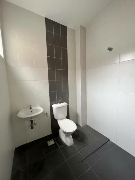 Rumah Berkembar untuk Dijual di Bandar Lahat Mines (Lahat) - YY Cheah - Bathroom - PropertyGuru.com.my