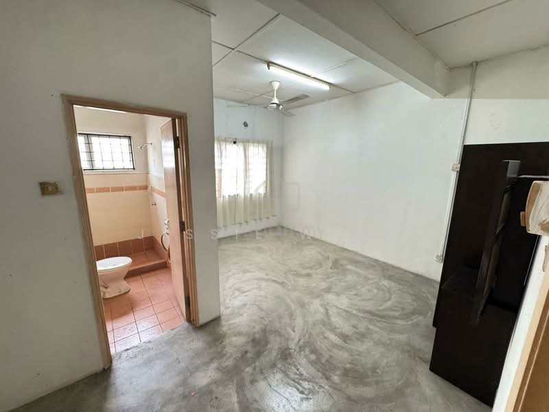2-storey Terraced House for Sale in Rawang Perdana 2 (Rawang) - Jessie Wong - Bathroom - PropertyGuru.com.my