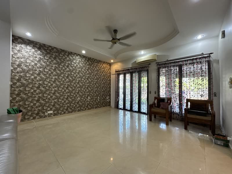 Semi-Detached House for Sale in Mutiara Damansara (Selangor) - Feisal . - Living Room - PropertyGuru.com.my