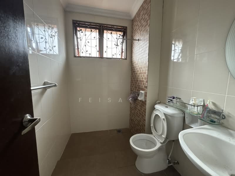 Semi-Detached House for Sale in Mutiara Damansara (Selangor) - Feisal . - Bathroom - PropertyGuru.com.my