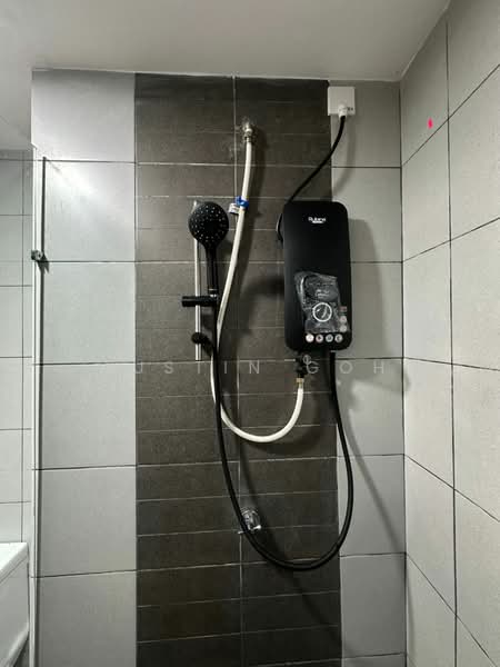 Service Residence for Sale at E'Island Lake Haven - Austin Goh - Bathroom - PropertyGuru.com.my