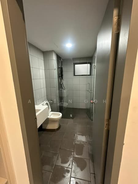 Service Residence for Sale at E'Island Lake Haven - Austin Goh - Bathroom - PropertyGuru.com.my