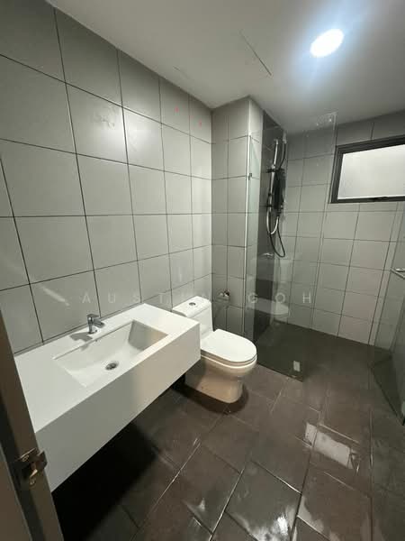 Service Residence for Sale at E'Island Lake Haven - Austin Goh - Bathroom - PropertyGuru.com.my