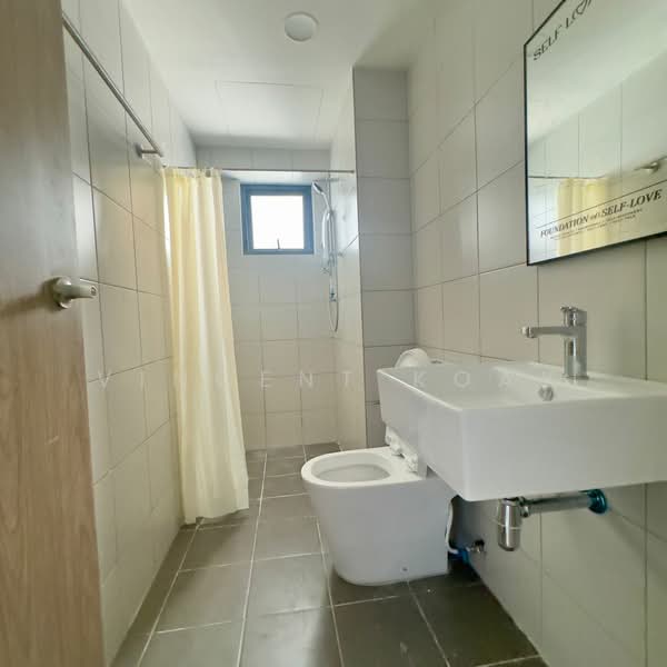 Kondominium untuk Dijual di Granito - Vincent Koay - Bathroom - PropertyGuru.com.my