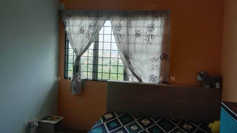 Pangsapuri untuk Dijual di Pangsapuri Angsana - Michelle Tan - Bedroom - PropertyGuru.com.my