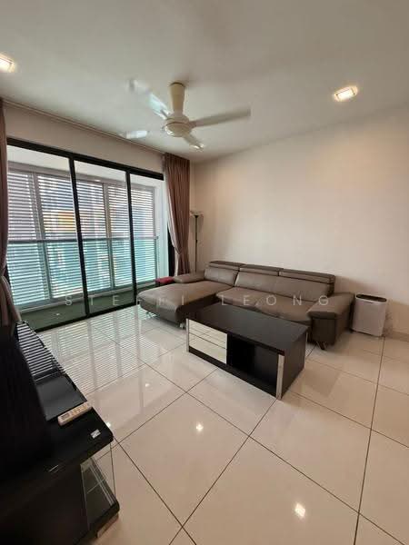 Kediaman Servis untuk Dijual di Isola - Steffi Leong - Living Room - PropertyGuru.com.my