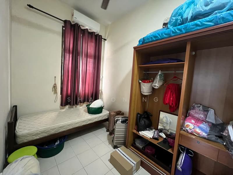 Rumah Banglo untuk Dijual di Taman Permas Indah (Masai) - Sharon Ng - Bedroom - PropertyGuru.com.my