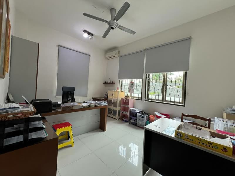 Rumah Banglo untuk Dijual di Taman Permas Indah (Masai) - Sharon Ng - Study - PropertyGuru.com.my
