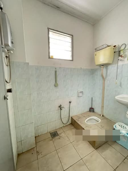 2-storey Terraced House for Rent in Bandar Bukit Tinggi (Klang) - Louis Chan - Bathroom - PropertyGuru.com.my