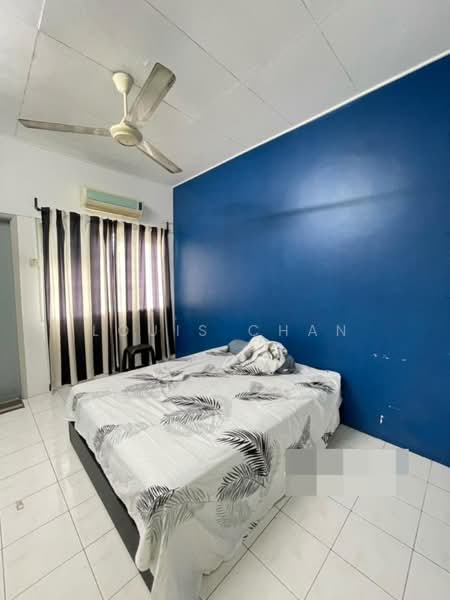 2-storey Terraced House for Rent in Bandar Bukit Tinggi (Klang) - Louis Chan - Bedroom - PropertyGuru.com.my