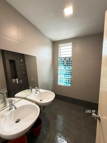 Cluster House for Sale in Bandar Parklands (Klang) - Suen Ng - Bathroom - PropertyGuru.com.my