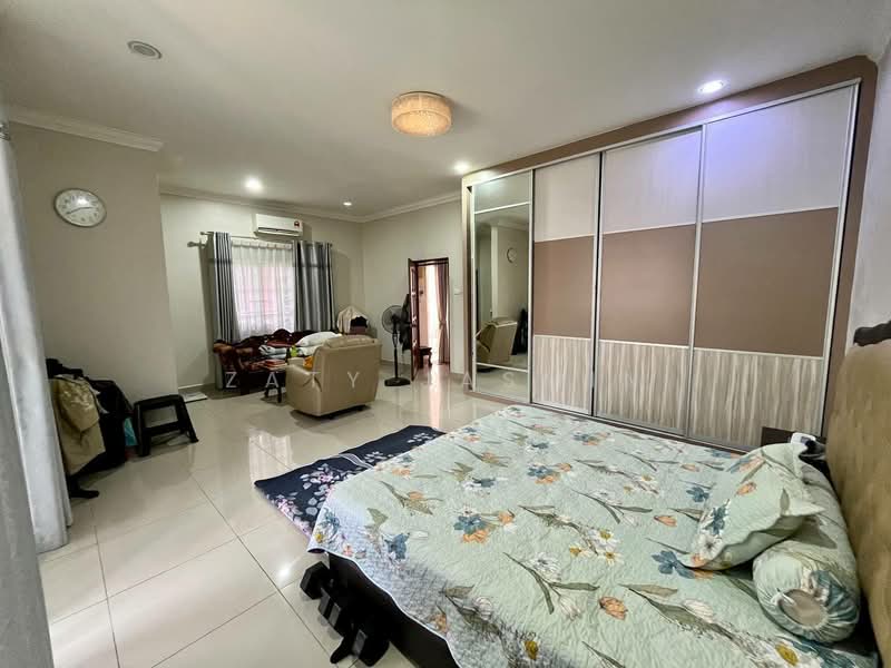 Semi-Detached House for Sale in Taman Melewar (Gombak) - Zaty Jasmin - Bedroom - PropertyGuru.com.my