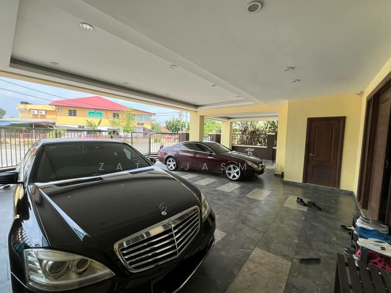 Semi-Detached House for Sale in Taman Melewar (Gombak) - Zaty Jasmin - Car Park - PropertyGuru.com.my