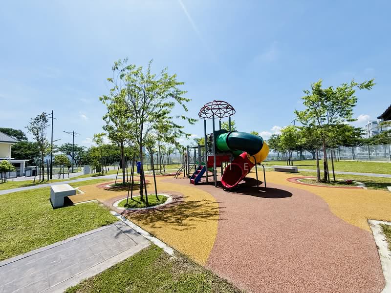 Rumah Berkembar untuk Dijual di Bandar Tun Hussein Onn (Cheras) - Karen Liew - Garden - PropertyGuru.com.my