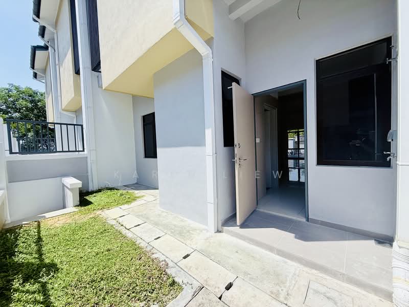 Rumah Berkembar untuk Dijual di Bandar Tun Hussein Onn (Cheras) - Karen Liew - Exterior - PropertyGuru.com.my