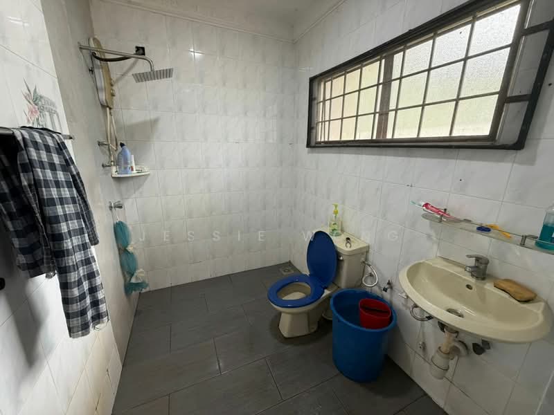 Rumah Banglo untuk Dijual di Bandar Bukit Beruntung (Bukit Beruntung) - Jessie Wong - Bathroom - PropertyGuru.com.my