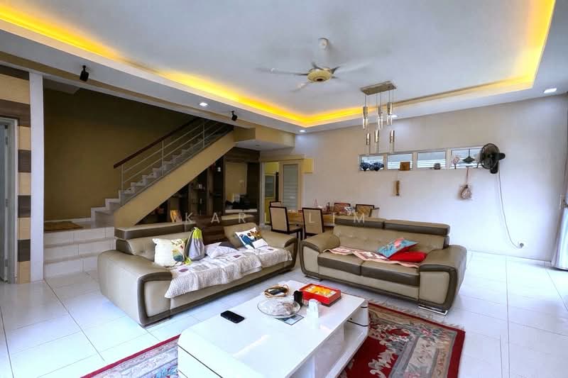 Rumah Teres 2 Tingkat untuk Dijual di Setia Tropika (Johor Bahru) - Karl Lim - Living Room - PropertyGuru.com.my