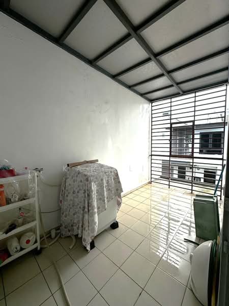 Rumah Teres 2 Tingkat untuk Dijual di Setia Tropika (Johor Bahru) - Karl Lim - Balcony - PropertyGuru.com.my