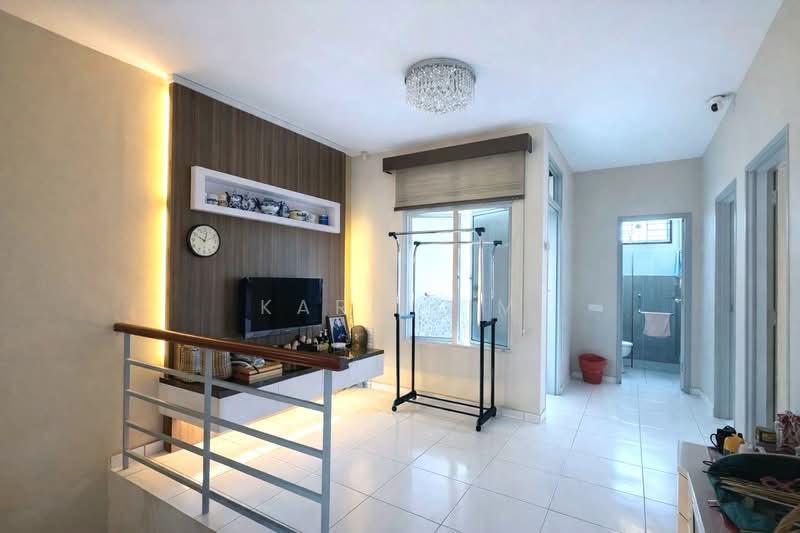 Rumah Teres 2 Tingkat untuk Dijual di Setia Tropika (Johor Bahru) - Karl Lim - Living Room - PropertyGuru.com.my