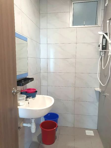 Servis Apartment untuk Disewa di SKS Habitat - Sandry Ong - Bathroom - PropertyGuru.com.my