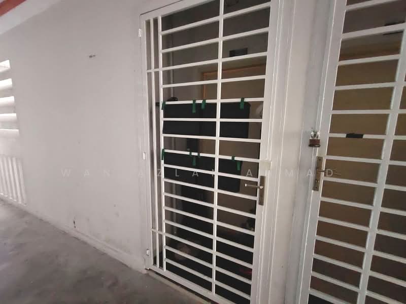 Apartment for Sale at De Bayu Apartment - Wan Azlan Ahmad - PropertyGuru.com.my