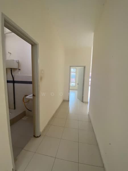 Rumah Teres 1 Tingkat untuk Dijual di Taman Saujana Permai (Bukit Katil) - Woon . - Corridor - PropertyGuru.com.my