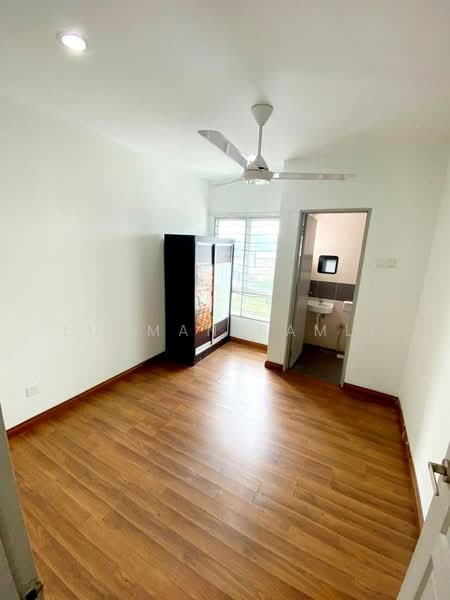 Kondominium untuk Dijual di Seri Puteri - Luqman Ramli - Bedroom - PropertyGuru.com.my