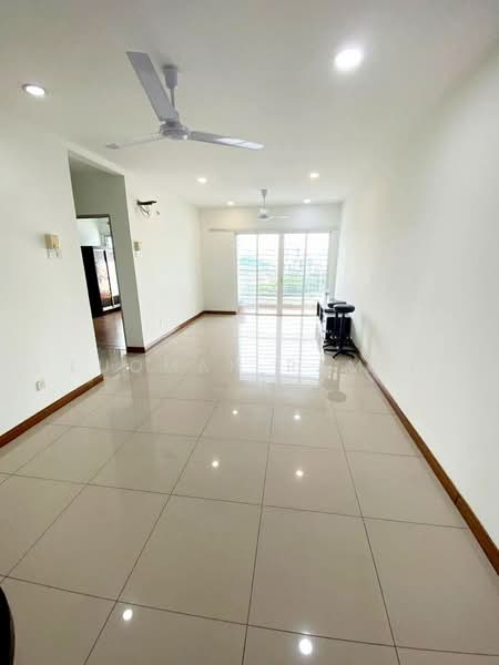 Kondominium untuk Dijual di Seri Puteri - Luqman Ramli - Living Room - PropertyGuru.com.my