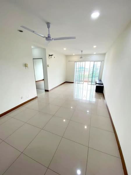 Kondominium untuk Dijual di Seri Puteri - Luqman Ramli - Living Room - PropertyGuru.com.my