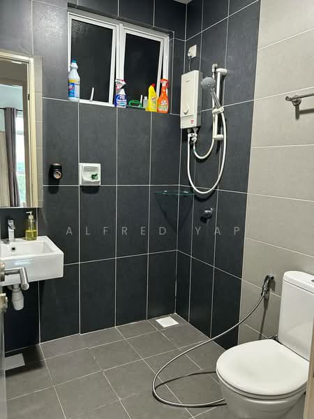 Service Residence for Rent at Skysuites @ Meldrum Hills - Alfred Yap - Bathroom - PropertyGuru.com.my