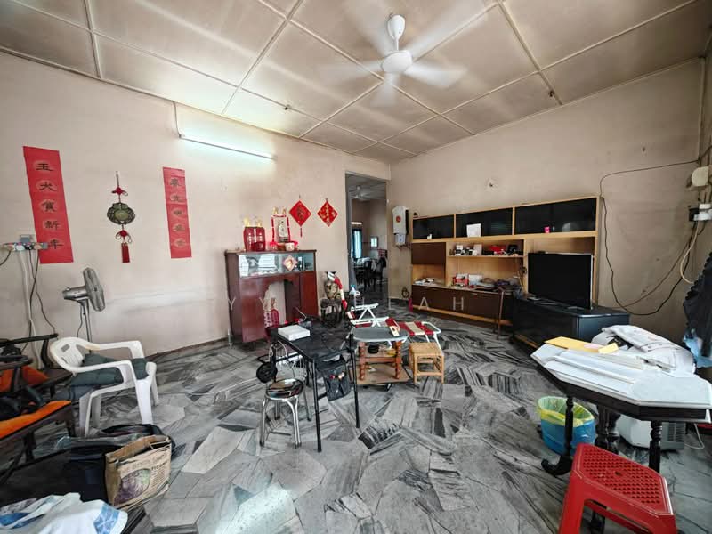 Bungalow for Sale in New Pasir Puteh (Ipoh) - YY Cheah - Living Room - PropertyGuru.com.my