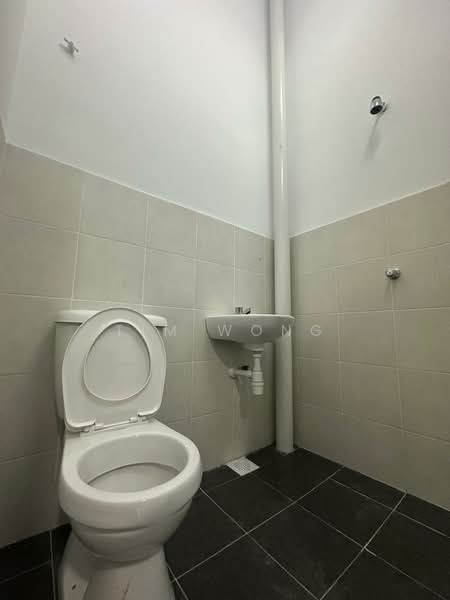 2-storey Terraced House for Rent in Taman Scientex Rawang (Rawang) - Tim Wong - Bathroom - PropertyGuru.com.my