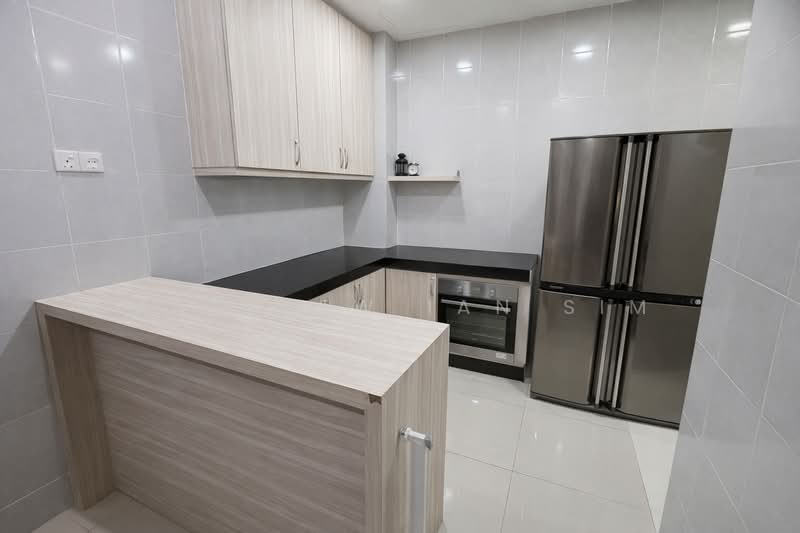 Cluster House for Sale in Bandar Saujana Putra (Tanjong Duabelas) - Matthew Ian Sim - Kitchen - PropertyGuru.com.my