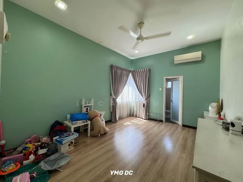 Rumah Berkembar untuk Dijual di Ambang Botanic (Klang) - Lucas Ng - Bedroom - PropertyGuru.com.my