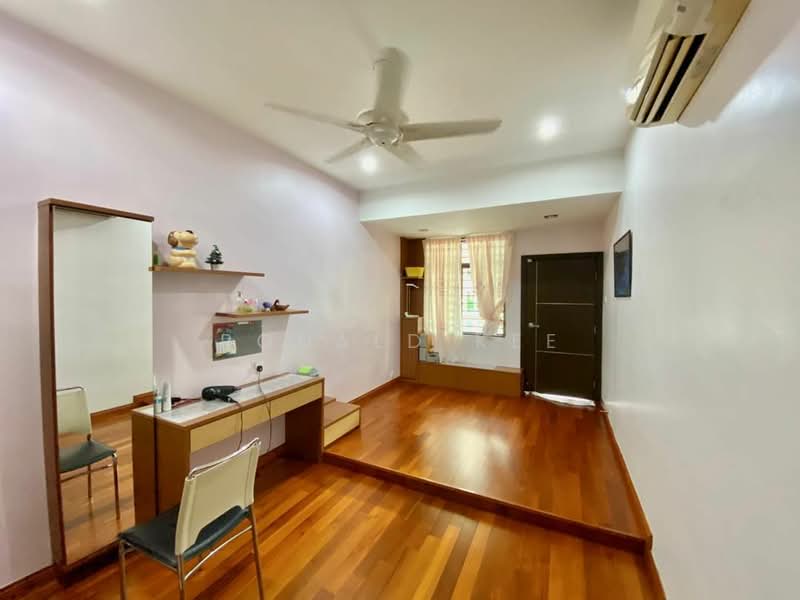 Semi-Detached House for Sale in Minden Heights (Gelugor) - Ronald Kee - Bedroom - PropertyGuru.com.my
