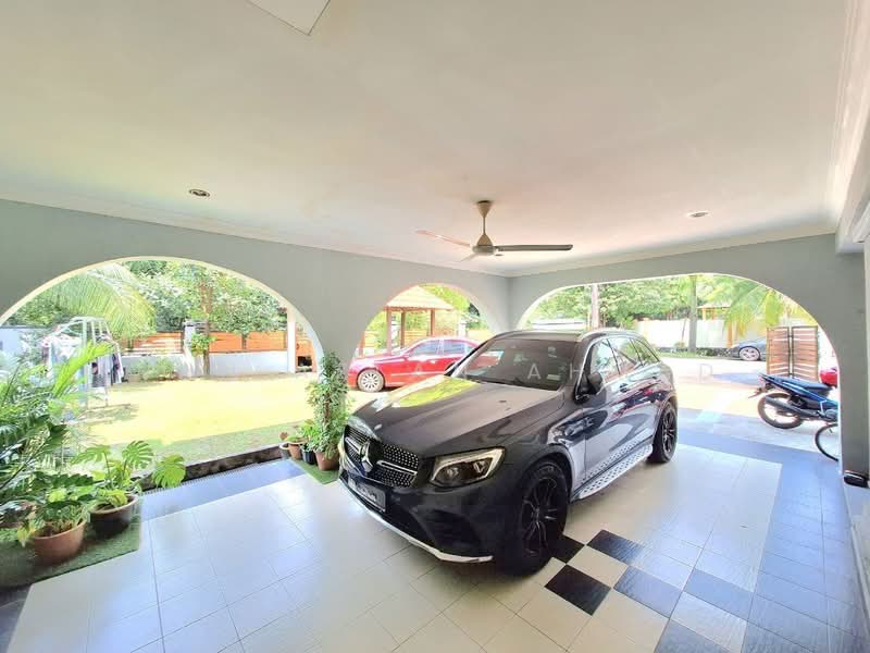 Semi-Detached House for Sale in Seksyen 9 (Shah Alam) - Wan Azlan Ahmad - PropertyGuru.com.my