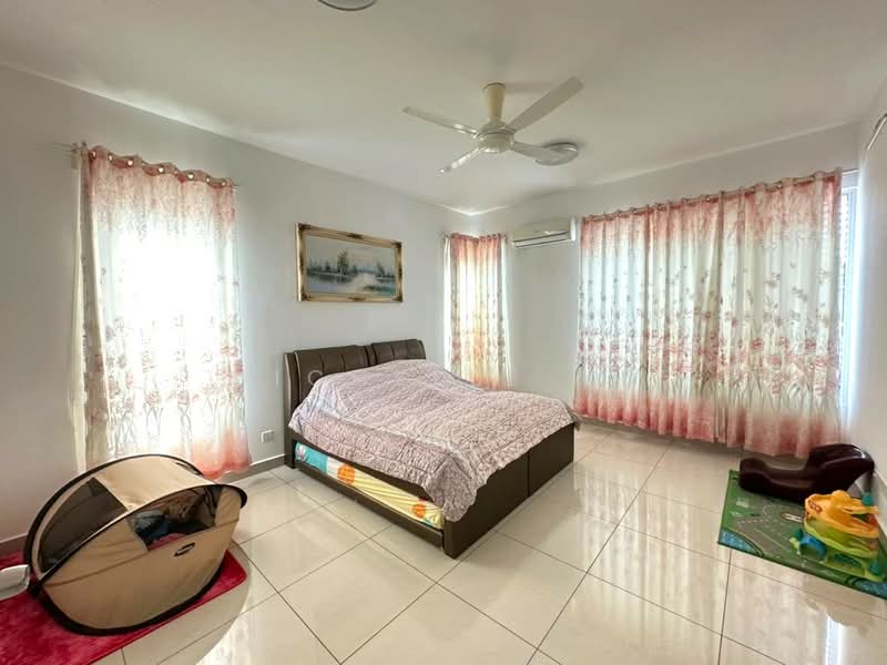 Cluster House for Sale in Taman Seri Austin (Tebrau) - Michelle He - Bedroom - PropertyGuru.com.my