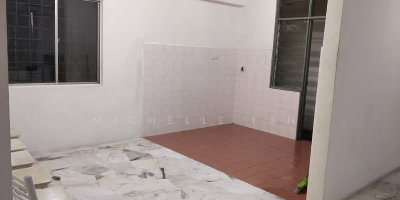 Flat for Sale at Bukit Pandan - Michelle Tan - Kitchen - PropertyGuru.com.my