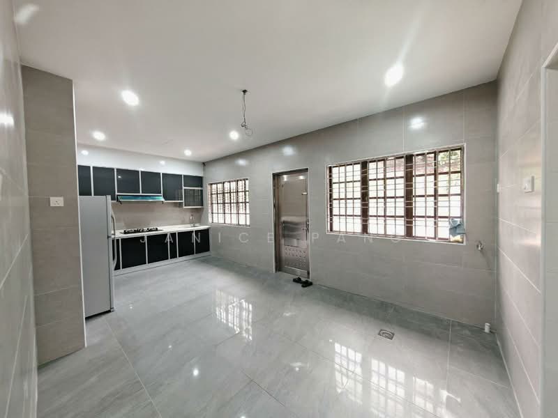 Bungalow for Sale in Kulai (Johor) - Janice Pang - Kitchen - PropertyGuru.com.my