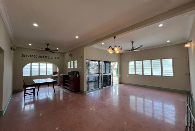 Bungalow for Rent in Seksyen 8 (Petaling Jaya) - Yeevy Lee - Living Room - PropertyGuru.com.my